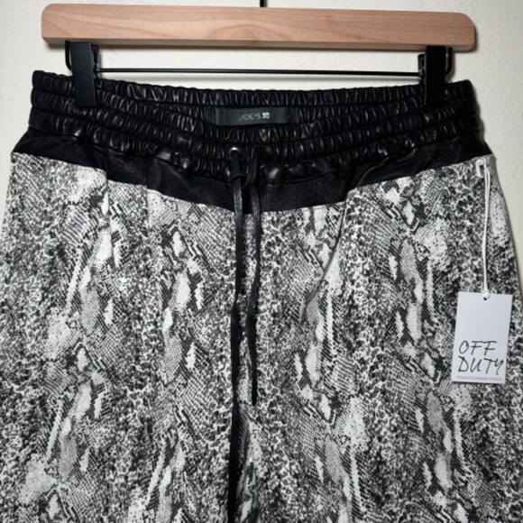 Joe's Jeans Shorts Women's MD Black White Rocky Bermuda Python Snake Print NWT - Picture 5 of 8